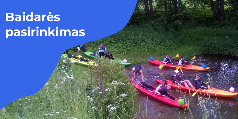 Turistai baigia plaukimą baidarėmis